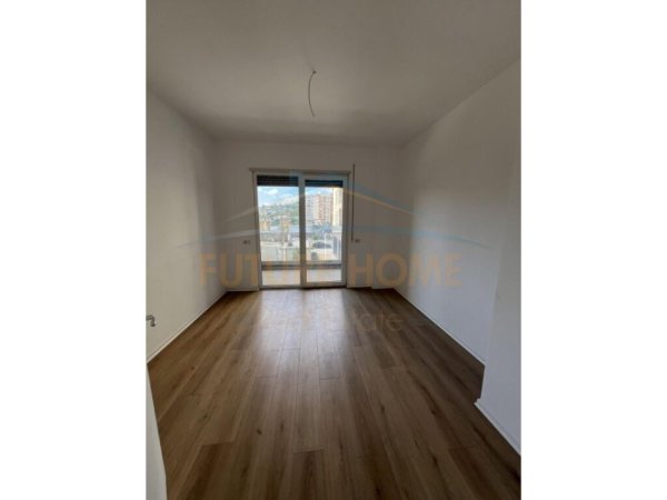 Tirane, shitet apartament 2+1+Ballkon Kati 1, 115 m² 155.000 € (Unaza E Re)