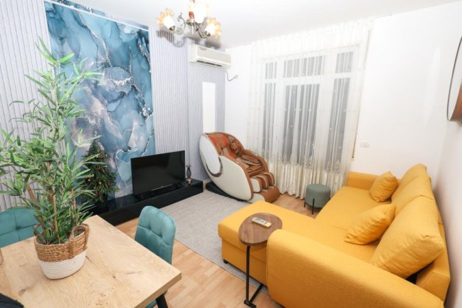 Tirane, jepet me qera apartament 2+1 Kati 4, 