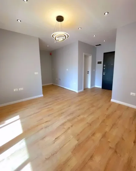 Tirane, shitet apartament 1+1 Kati 6, 50 m² 
