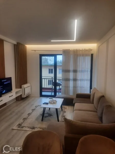 Tirane, jepet me qera apartament 2+1 , 123 m² 750 € (Rruga dibres)