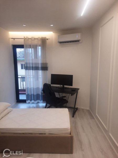 Tirane, jepet me qera apartament 2+1 , 123 m² 750 € (Rruga dibres)