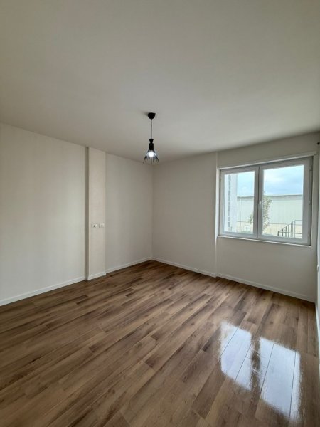 Tirane, jepet me qera apartament 1+1+Ballkon Kati 1, 58 m² 430 € (Univers City)