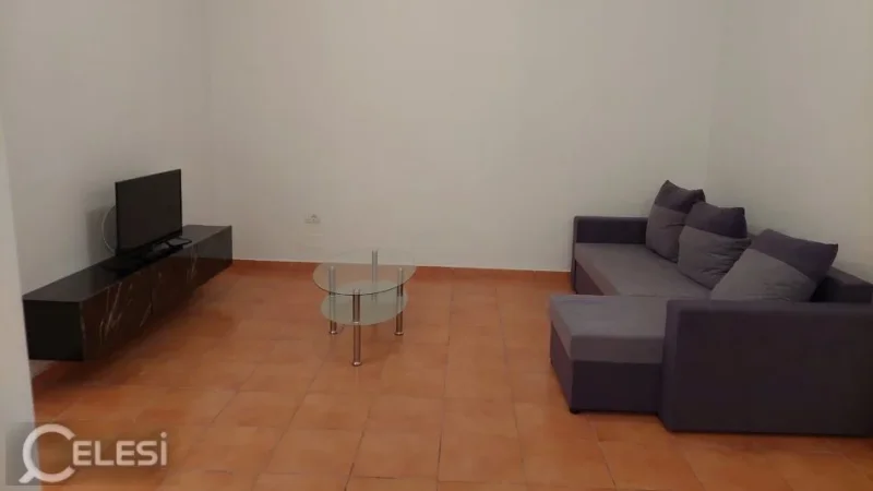 Tirane, jepet me qera apartament 2+1 , 104 m² 450 € 