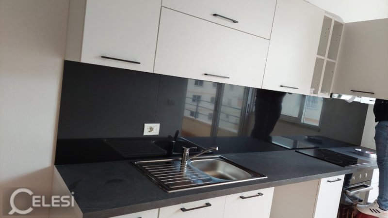 Tirane, jepet me qera apartament 2+1 , 104 m² 450 € 