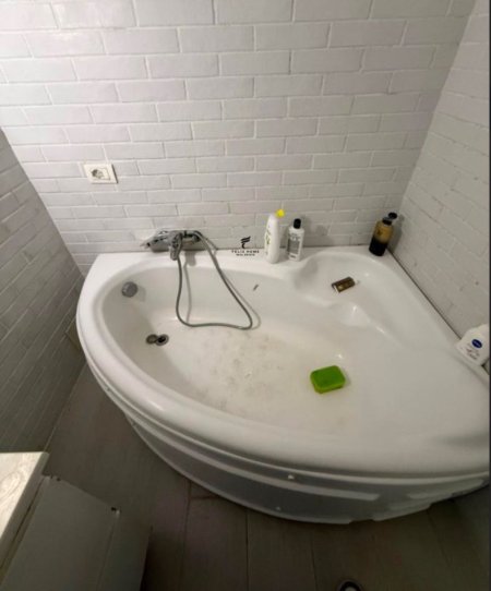 Tirane, jepet me qera apartament 2+1 Kati 1, 111 m² 600 € (KODRA E DIELLIT)