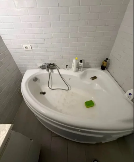 Tirane, jepet me qera apartament 2+1 Kati 1, 111 m² 600 € (KODRA E DIELLIT)