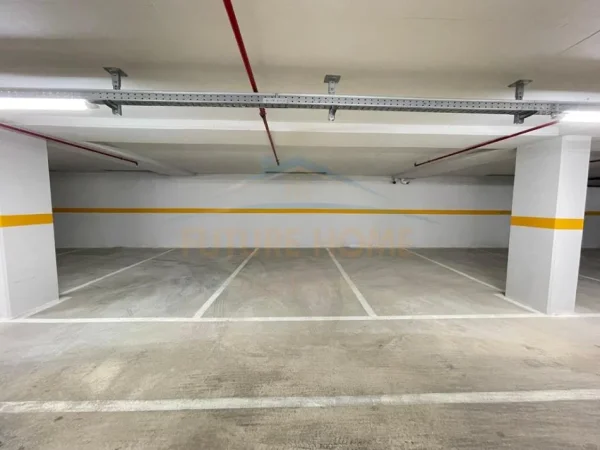 Tirane, jepet me qera apartament 2+1+Ballkon Kati 8, 119 m² 2.100 € (STADIUMI AIR ABANIA)