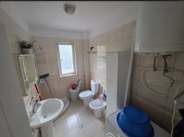 Tirane, jepet me qera apartament 1+1 Kati 3, 67 m² 600 € (MYSLYM SHYRI)