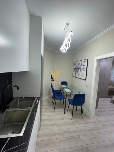 Tirane, jepet me qera apartament 2+1+Ballkon Kati 4, 75 m² 900 € (RRUGA E KOSOVAREVE)