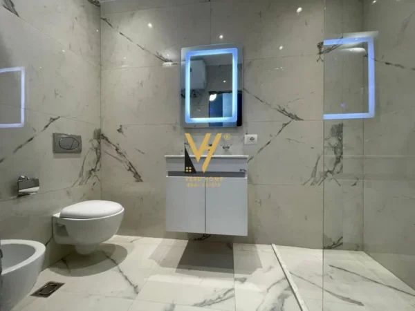 Tirane, jepet me qera apartament 2+1+Ballkon Kati 4, 75 m² 800 € (RRUGA E KOSOVAREVE)