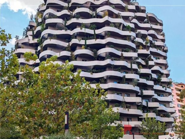 Tirane, jepet me qera apartament 1+1+Post Parkimi Kati 6, 125 m² 2.000 € (Air Albania , LION PARK 1)