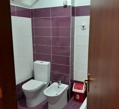 Tirane, jepet me qera apartament 1+1 Kati 4, 65 m² 600 € (21 Dhjetori)