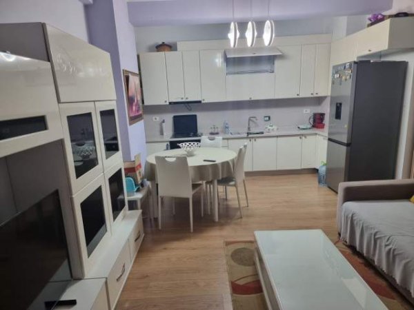 Tirane, jepet me qera apartament 2+1+BLK Kati 3, 101 m² 420 Euro (Fabrika Mill Tirana)
