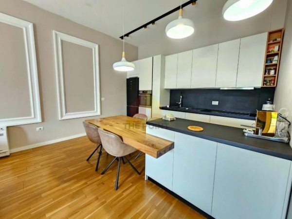 Tirane, jepet me qera apartament 2+1+BLK Kati 0, 175 m² 850 Euro (Rruga Kodra e Diellit)
