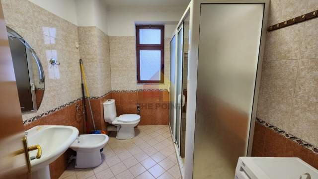 Tirane, jepet me qera apartament 3+1+BLK Kati 8, 130 m² 1.000 Euro (Bulevardi Gjergj Fishta)