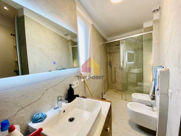 Tirane, jepet me qera apartament 3+1+BLK Kati 4, 122 m² 1.500 Euro (Ruga e Durresit)