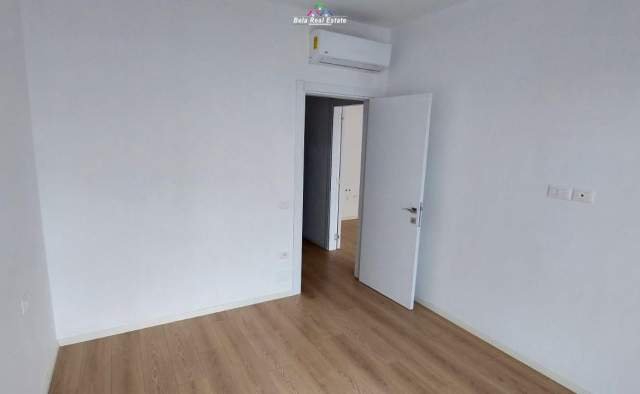 Tirane, jepet me qera apartament 1+1 Kati 9, 67 m² 500 Euro (farmacia 10)