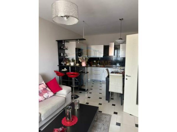 Tirane, shitet apartament 2+1 Kati 9, 77 m² 130.000 Euro (Rruga e Dibres)