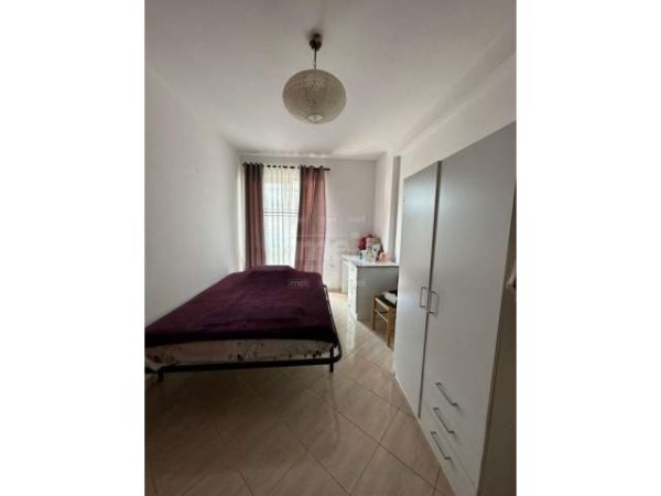 Tirane, jepet me qera apartament 1+1+BLK Kati 6, 50 m² 390 Euro (Selvia)
