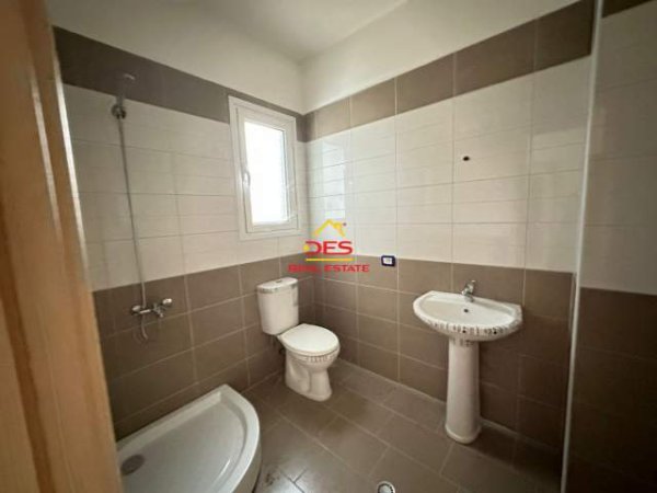 Vlore, shitet apartament 132 m² 1.200 Euro/m2 (Rruga Dhimiter Konomi, Vlore)