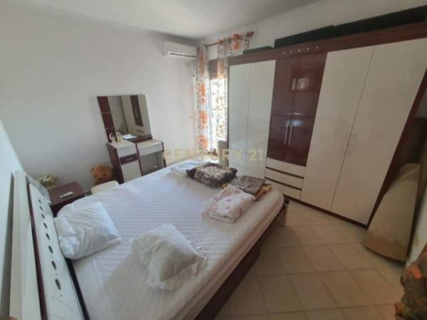 Tirane, jepet me qera apartament 2+1+BLK Kati 9, 141 m² 600 Euro (9-katshet)