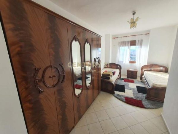 Tirane, jepet me qera apartament 2+1+BLK Kati 9, 141 m² 600 Euro (9-katshet)
