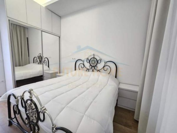 Tirane, jepet me qera apartament 1+1+BLK Kati 7, 63 m² 550 Euro (Komuna e Parisit)