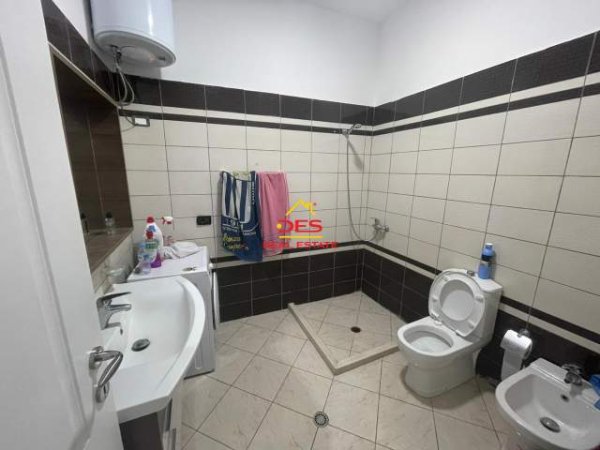 Vlore, shitet apartament 2+1+BLK 114 m² 150.000 Euro (Rruga Dhimiter Konomi, Vlore)