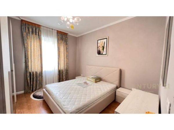 Tirane, jepet me qera apartament 2+1+BLK Kati 2, 86 m² 600 Euro (Kopshti Botanik Zoologjik)