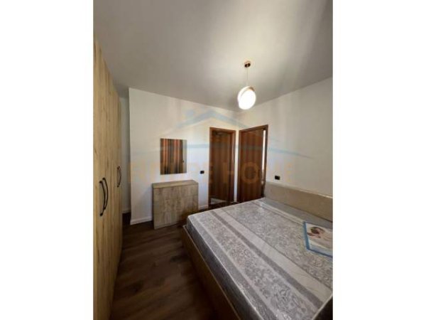Tirane, jepet me qera apartament 1+1+BLK Kati 7, 56 m² 465 Euro (Rruga e Kavajes)