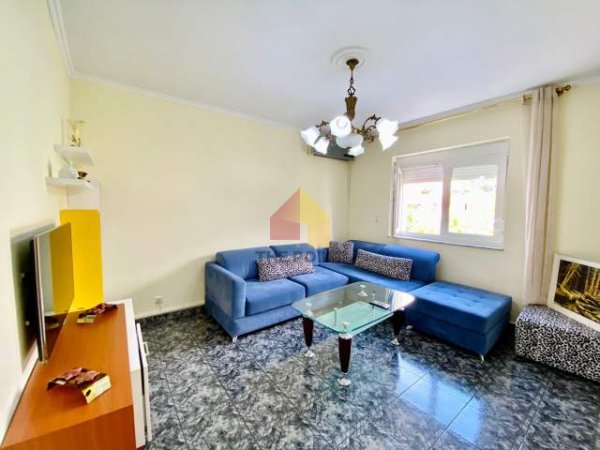Tirane, jepet me qera apartament 2+1+A+BLK Kati 2, 85 m² 500 Euro (Rruga Fortuzi)