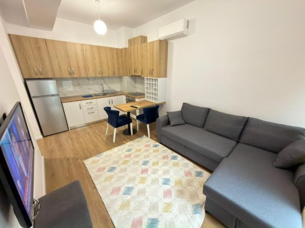 Tirane, jepet me qera apartament 1+1 Kati 5,