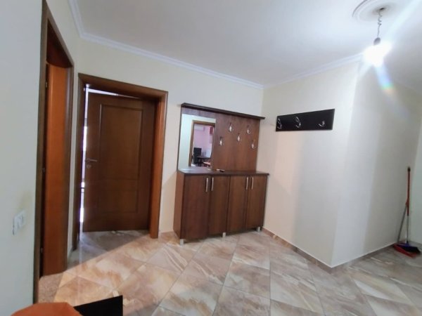 Durres, jepet me qera apartament 2+1+Ballkon Kati 3, 90 m² 500 € (Bulevardi, Dyrrah,Durres)
