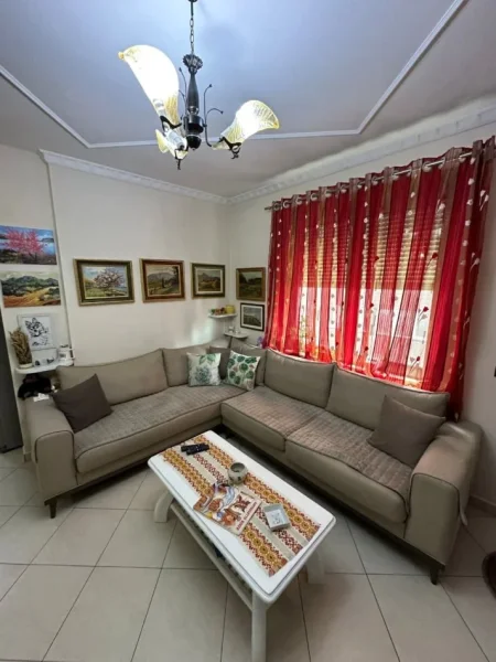 Tirane, shitet apartament 2+1+Ballkon Kati 4, 85 m² 195.000 € (Zogu i Zi)