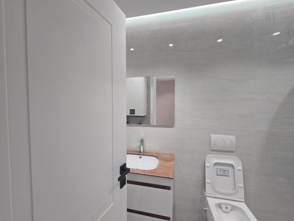 Tirane, shitet apartament 2+1 , 101 m² 255.000 € (Komuna e Parisit)