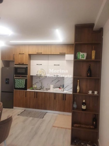 Tirane, jepet me qera apartament 2+1 Kati 3, 95 m² 800 € (Rruga e Dibres)