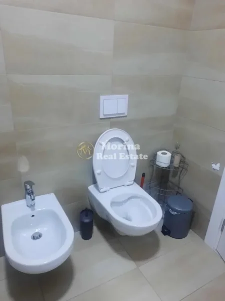 Tirane, jepet me qera apartament 2+1 Kati 3, 95 m² 800 € (Rruga e Dibres)