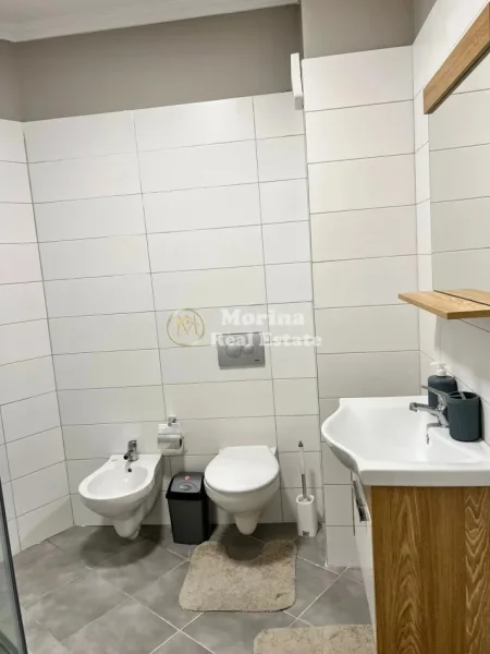 Tirane, jepet me qera apartament 2+1 Kati 4, 100 m² 500 € (Yzberisht)