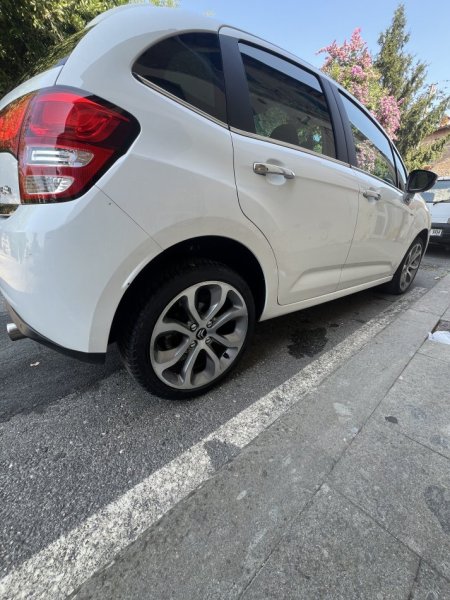 Fier, shes makine Citroen C3 Benzin, automatik Klima 161.000 km 3.800 €