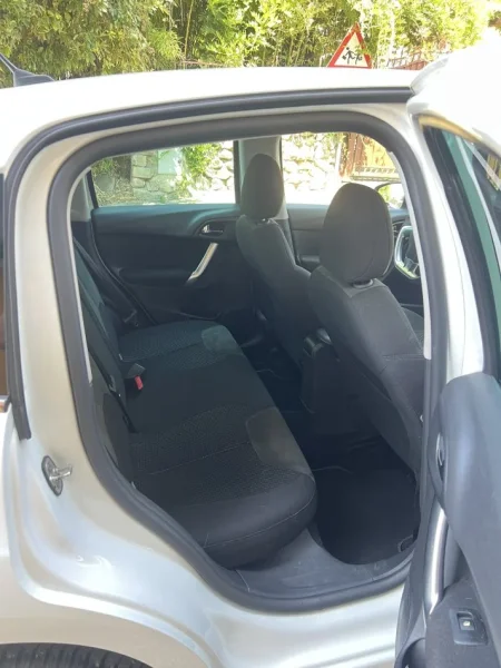 Fier, shes makine Citroen C3 Benzin, automatik Klima 161.000 km 3.800 €