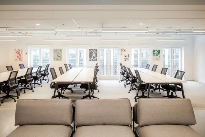 Tirane, jepet me qera ambjent biznesi , 534 m² 5.000 € (LAPRAKE)