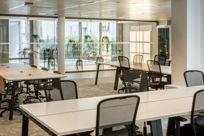 Tirane, jepet me qera ambjent biznesi , 534 m² 5.000 € (LAPRAKE)