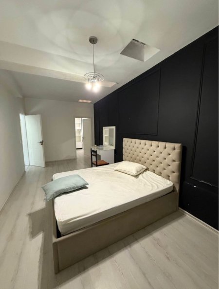 Tirane, jepet me qera apartament 2+1 Kati 2, 116 m² 600 € (MBIKALIMI KOMUNES)