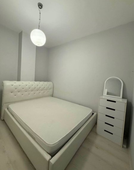Tirane, jepet me qera apartament 2+1 Kati 2, 116 m² 600 € (MBIKALIMI KOMUNES)