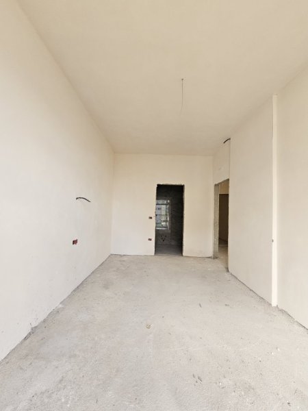 Shitet 2+1+2wc & Ballkon + post parkimi 📍 Fusha e Aviacionit *( 170.000 Euro )* - Laprake | Ne Fazë Ndërtimi mbaron per 7 muaj. Kati 4