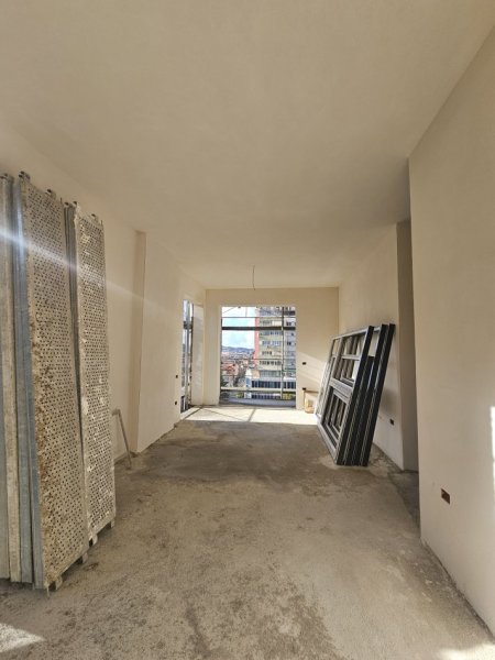 Shitet 2+1+2wc & Ballkon + post parkimi 📍 Fusha e Aviacionit *( 170.000 Euro )* - Laprake | Ne Fazë Ndërtimi mbaron per 7 muaj. Kati 4