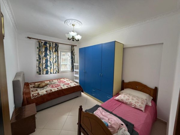 Tirane, jepet me qera apartament 1+1 Kati 6, 