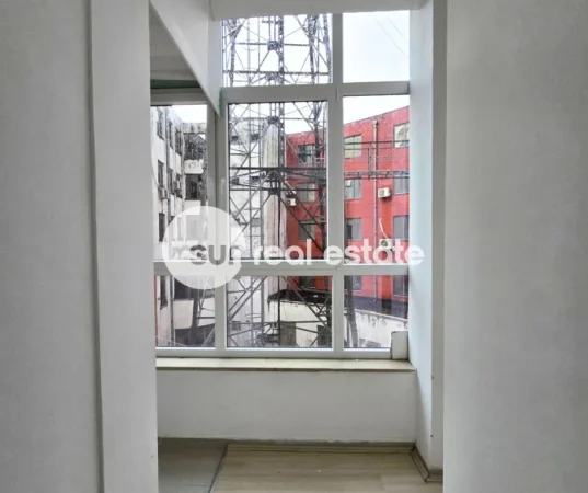 Shkoder, jepet me qera ambjent biznesi Kati 2, 86 m² (PEDONALE, SHKODER)