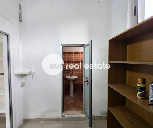 Shkoder, jepet me qera ambjent biznesi Kati 2, 86 m² (PEDONALE, SHKODER)