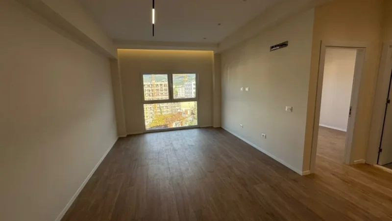 Tirane, shitet apartament 1+1+Ballkon Kati 4, 60 m² 98.000 € (Ali Dem)
